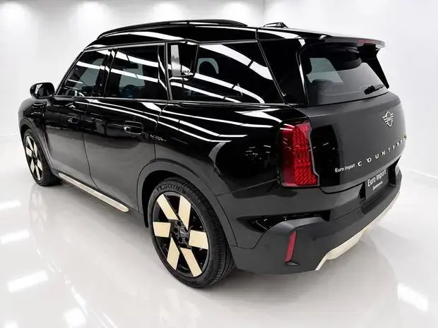 Mini Cooper Countryman SE ALL4 Top