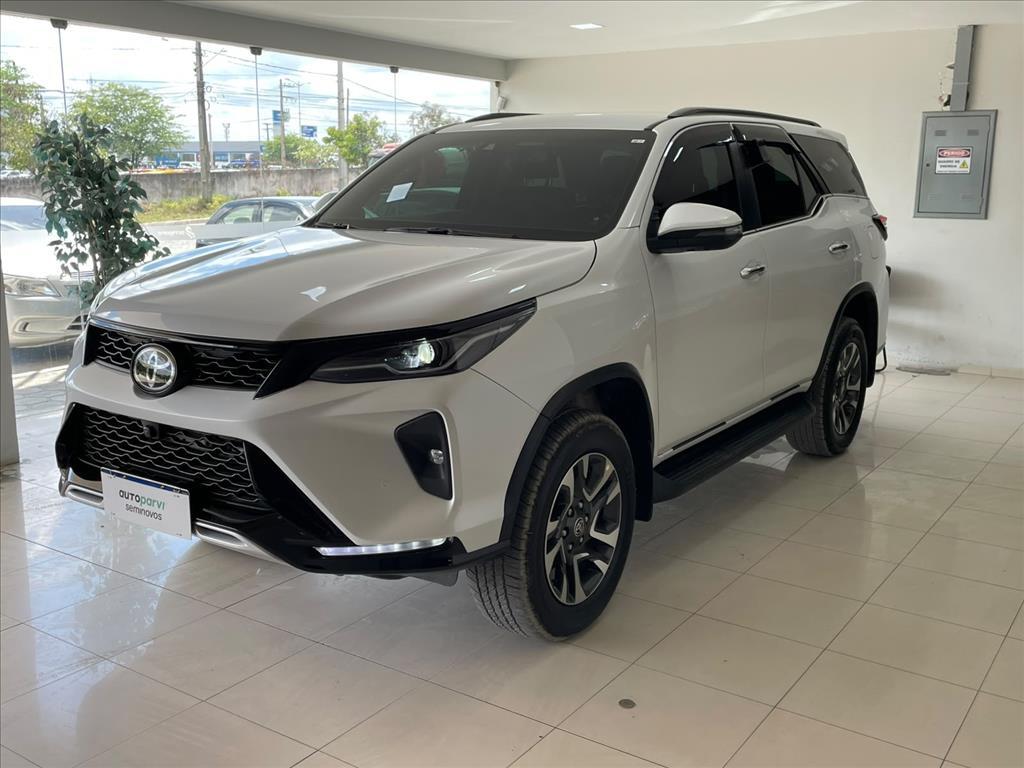 Toyota HILUX SW4