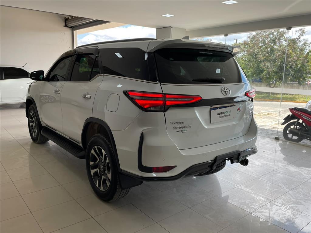 Toyota HILUX SW4