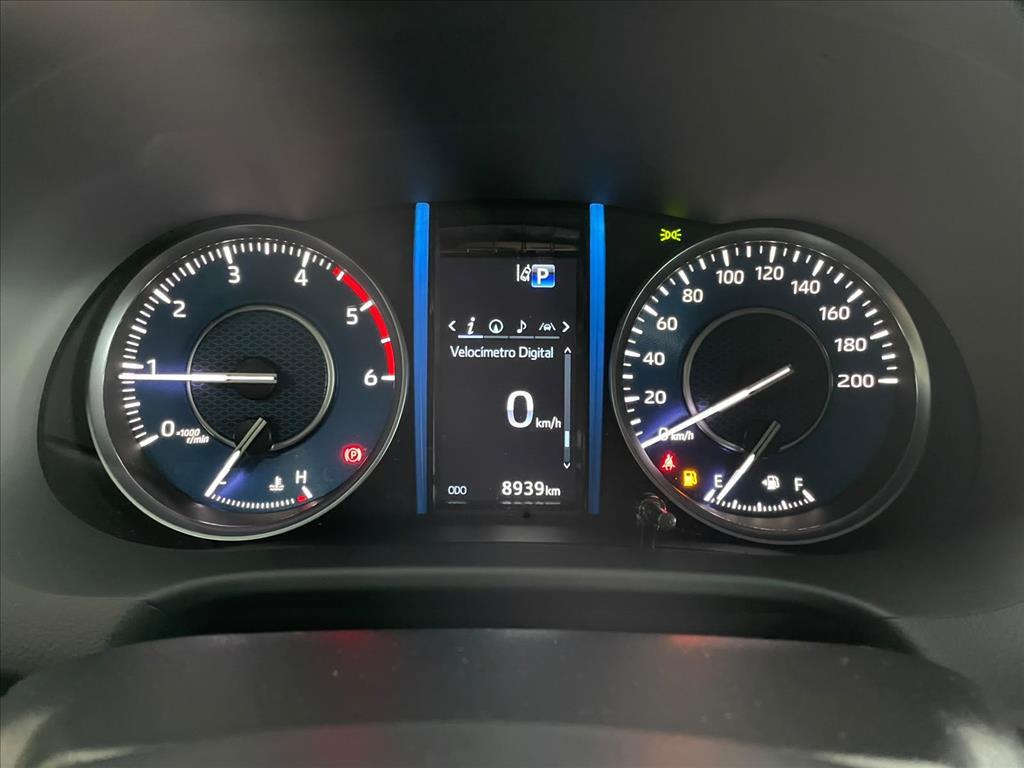 Toyota HILUX SW4