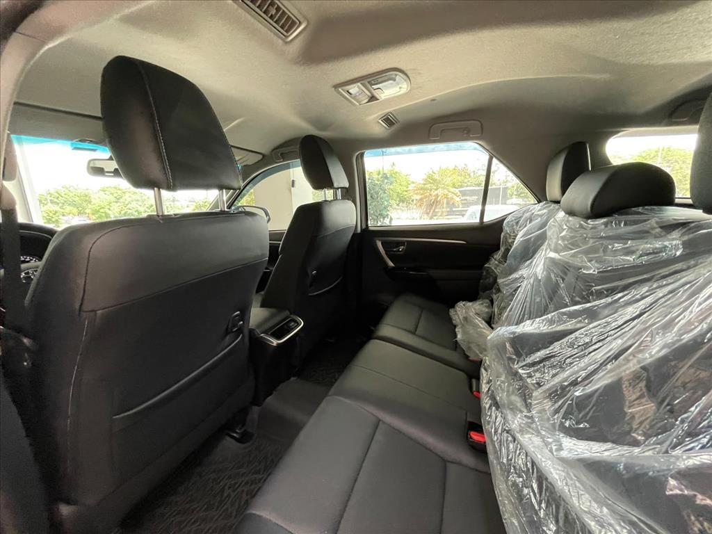 Toyota HILUX SW4
