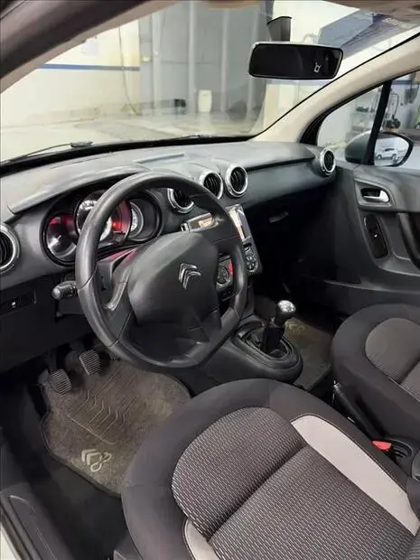 Citroën C3 1.2 PURE TECH FLEX ATTRACTION MANUAL