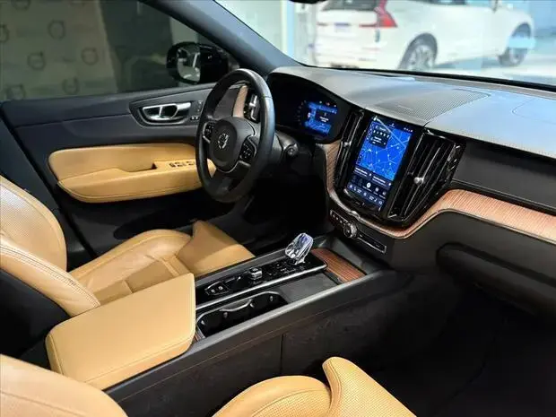 Volvo XC60 2.0 T8 RECHARGE ULTIMATE AWD GEARTRONIC