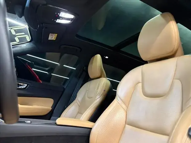 Volvo XC60 2.0 T8 RECHARGE ULTIMATE AWD GEARTRONIC