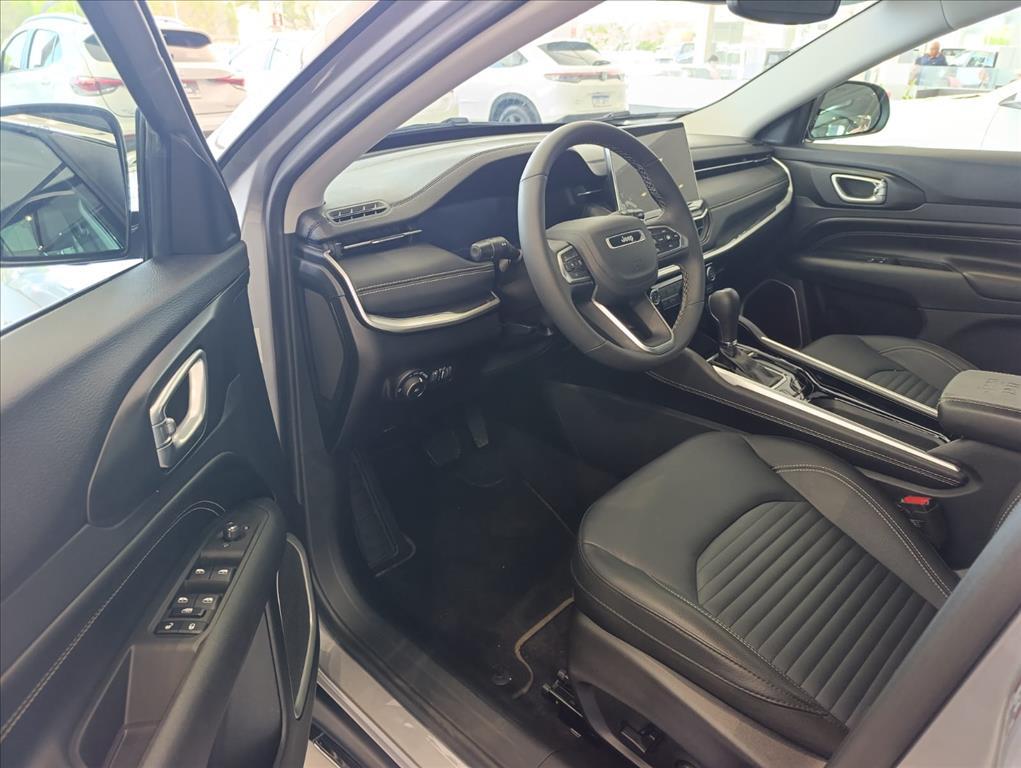 Jeep COMMANDER