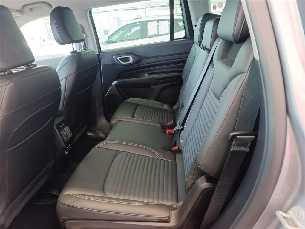 Jeep COMMANDER
