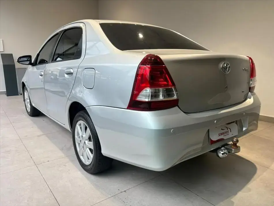 Etios 1.5 X Plus Sedan 16V Flex 4P Automático 2