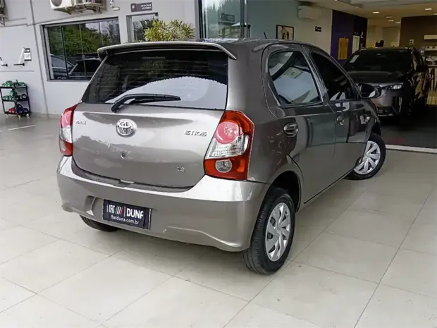 Toyota ETIOS 1.3 X 16V FLEX 4P MANUAL