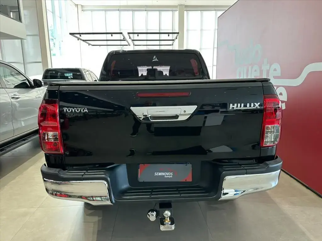 galeria HILUX