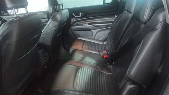 Jeep COMMANDER