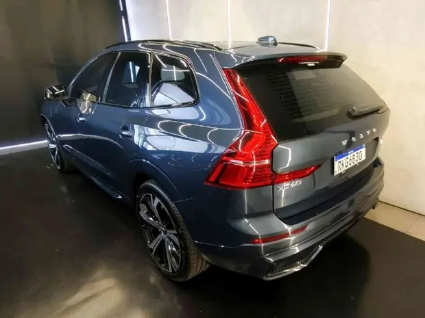 Volvo XC60 2.0 T8 RECHARGE R-DESIGN AWD GEARTRONIC