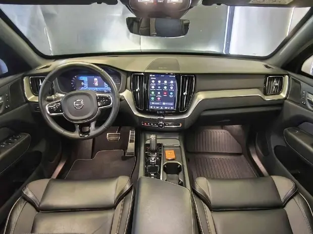 Volvo XC60 2.0 T8 RECHARGE R-DESIGN AWD GEARTRONIC