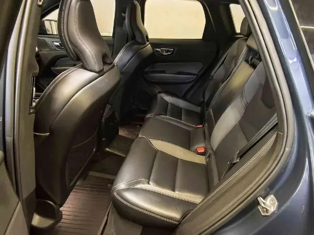 Volvo XC60 2.0 T8 RECHARGE R-DESIGN AWD GEARTRONIC