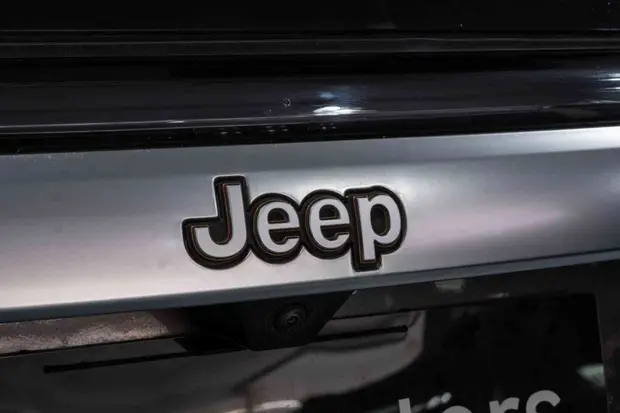 Jeep COMMANDER 1.3 T270 TURBO FLEX OVERLAND AT6