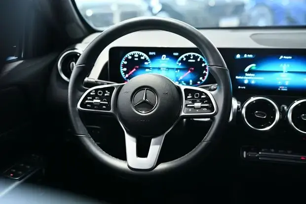 Mercedes Benz GLB 200 Progressive 1.3 Turbo (Aut.)
