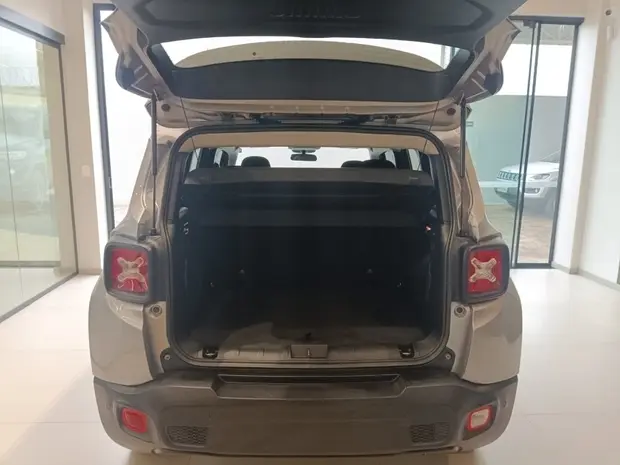 Jeep RENEGADE 1.8 16V FLEX SPORT 4P AUTOMÁTICO