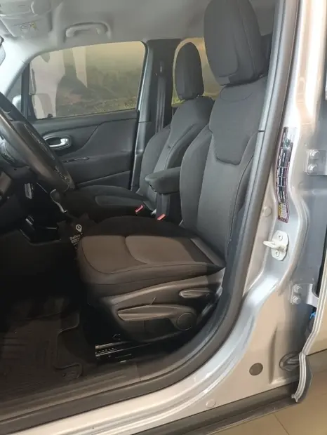 Jeep RENEGADE 1.8 16V FLEX SPORT 4P AUTOMÁTICO