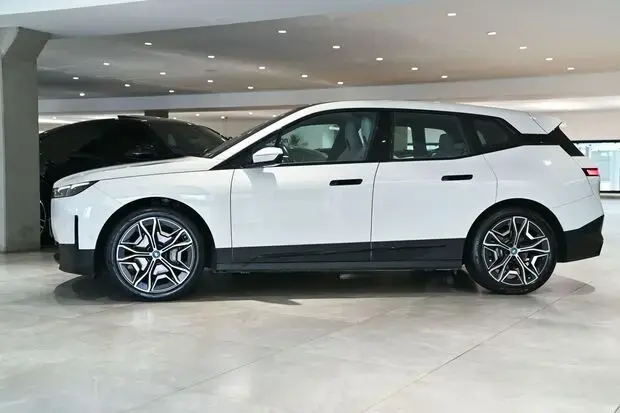Bmw iX xDrive40 (Aut.) (Elétrico)