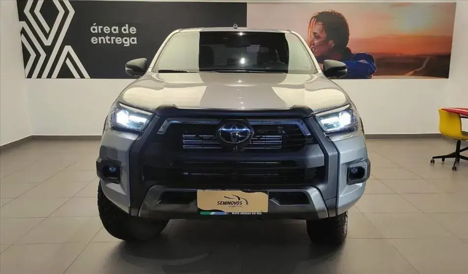 Hilux 2.8 D-4D Turbo Diesel Cd Conquest 4X4 Automático