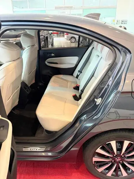 Honda CITY SEDAN TOURING 1.5 16v