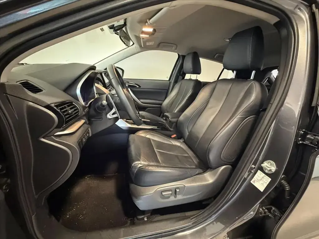 galeria ECLIPSE CROSS