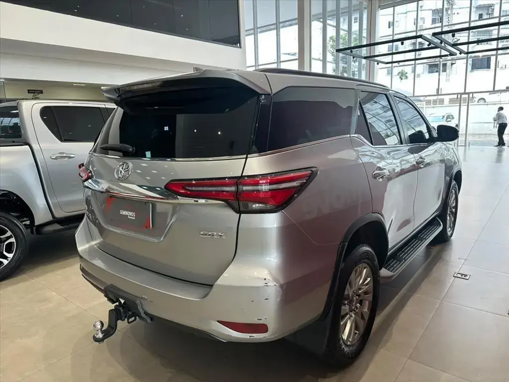 galeria HILUX SW4