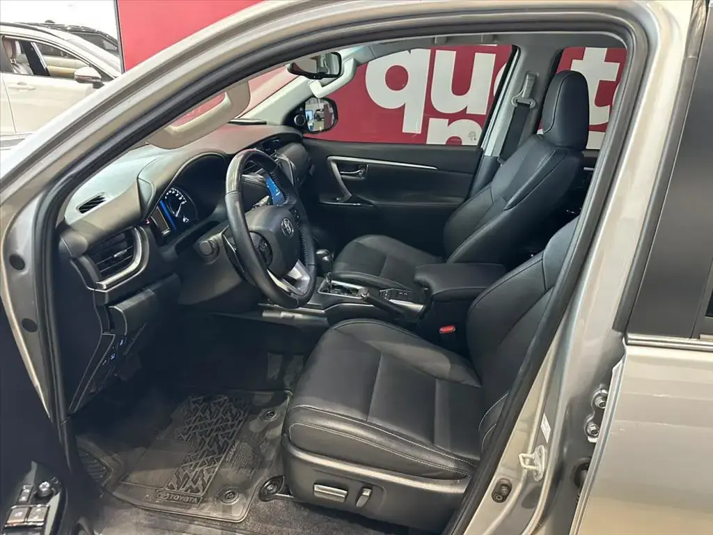 galeria HILUX SW4