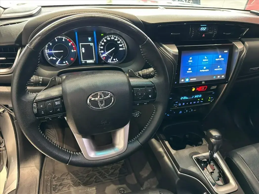 galeria HILUX SW4