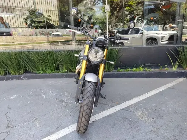 Triumph Scrambler 900 ABS