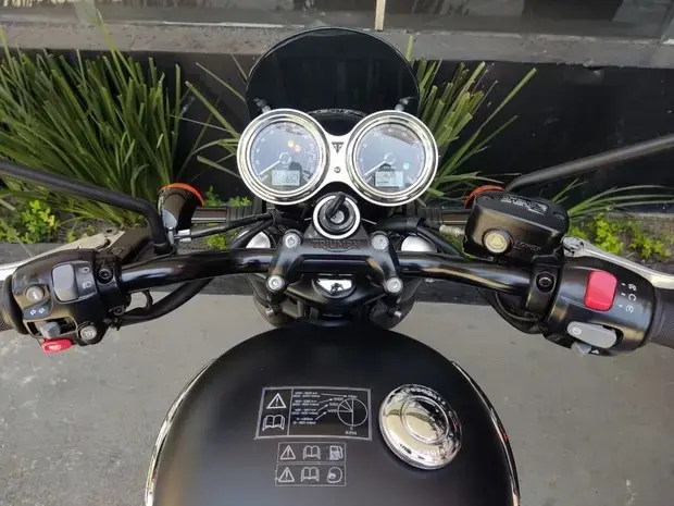 Triumph Bonneville T120 T120 Black