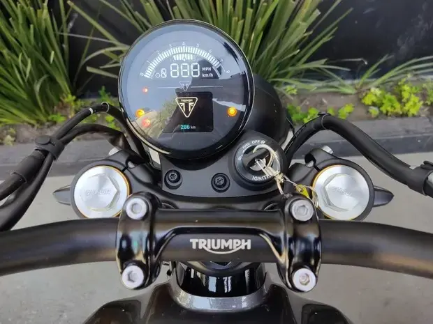 Triumph Scrambler 900 ABS