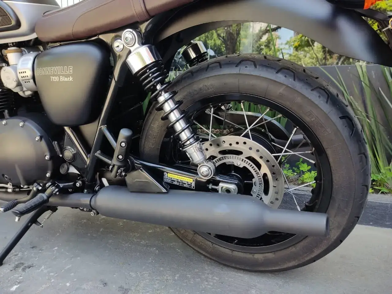 galeria Bonneville T120