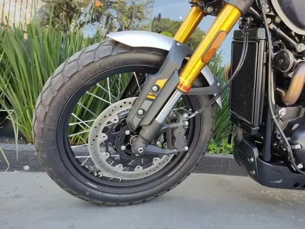 Triumph Scrambler 900 ABS