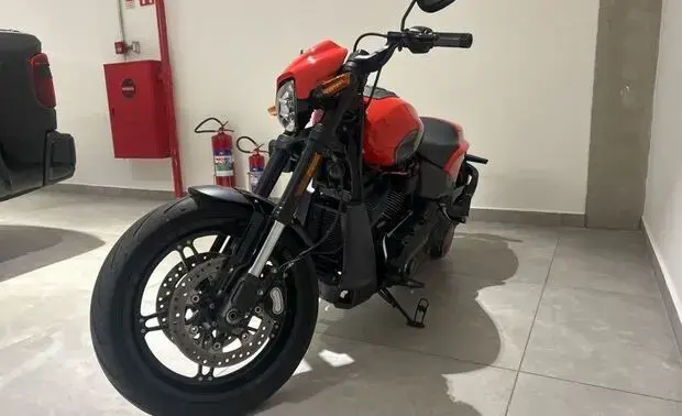 Harley Davidson Softail FXDR