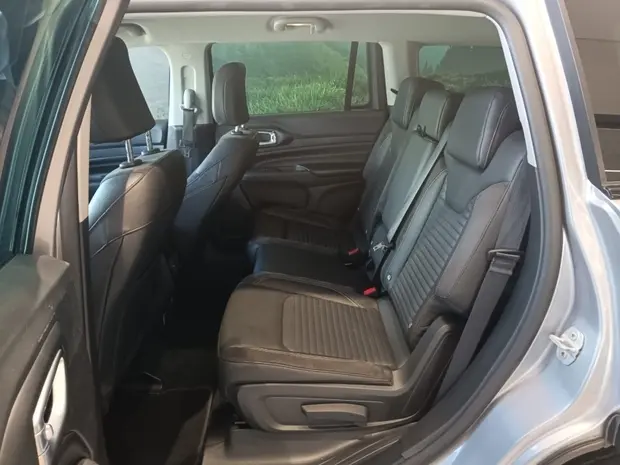 Jeep COMMANDER 1.3 T270 TURBO FLEX LONGITUDE AT6