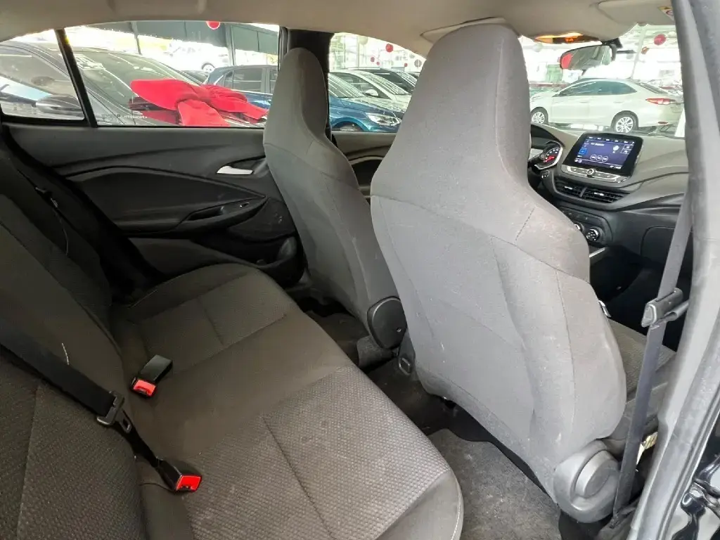 galeria ONIX SEDAN