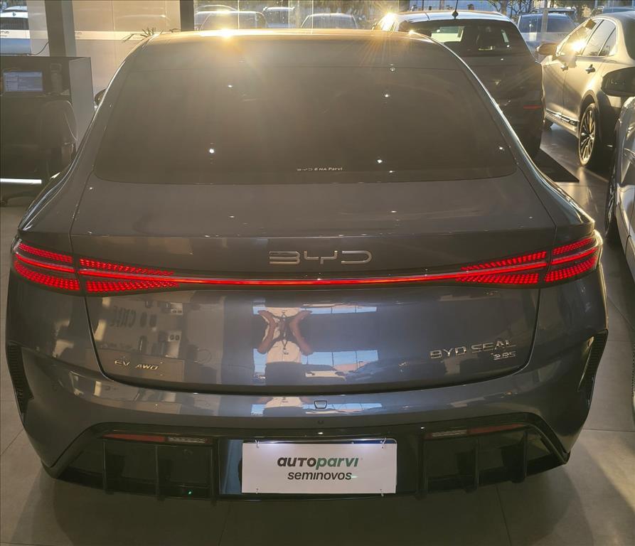 Byd SEAL