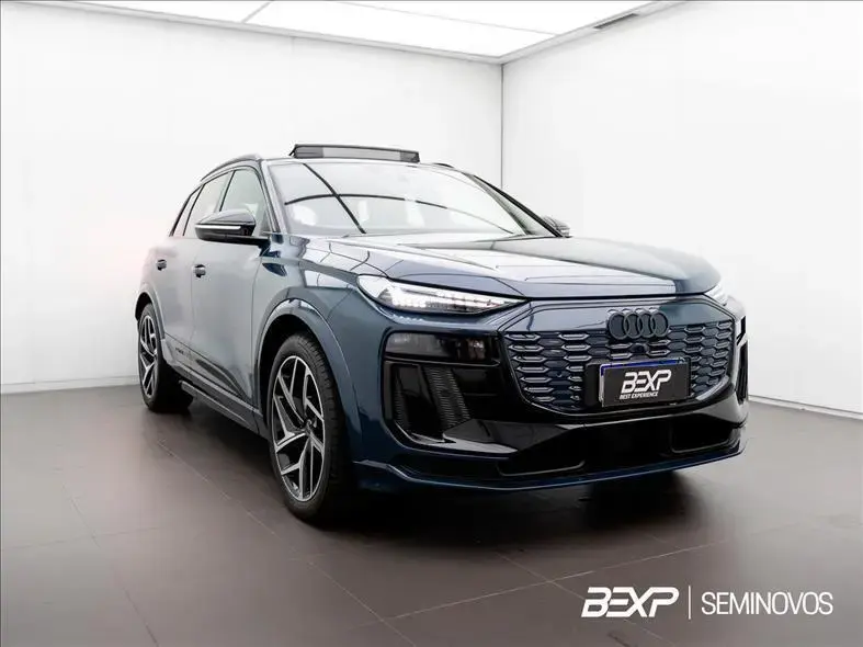 galeria Q6 E-TRON