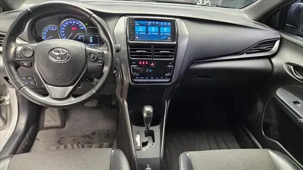 Toyota YARIS 1.5 16V FLEX XS CONNECT MULTIDRIVE