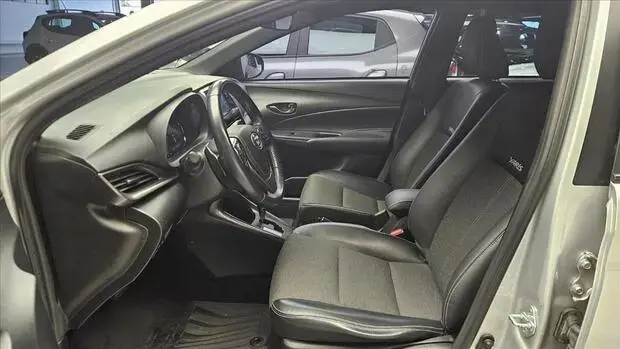 Toyota YARIS 1.5 16V FLEX XS CONNECT MULTIDRIVE