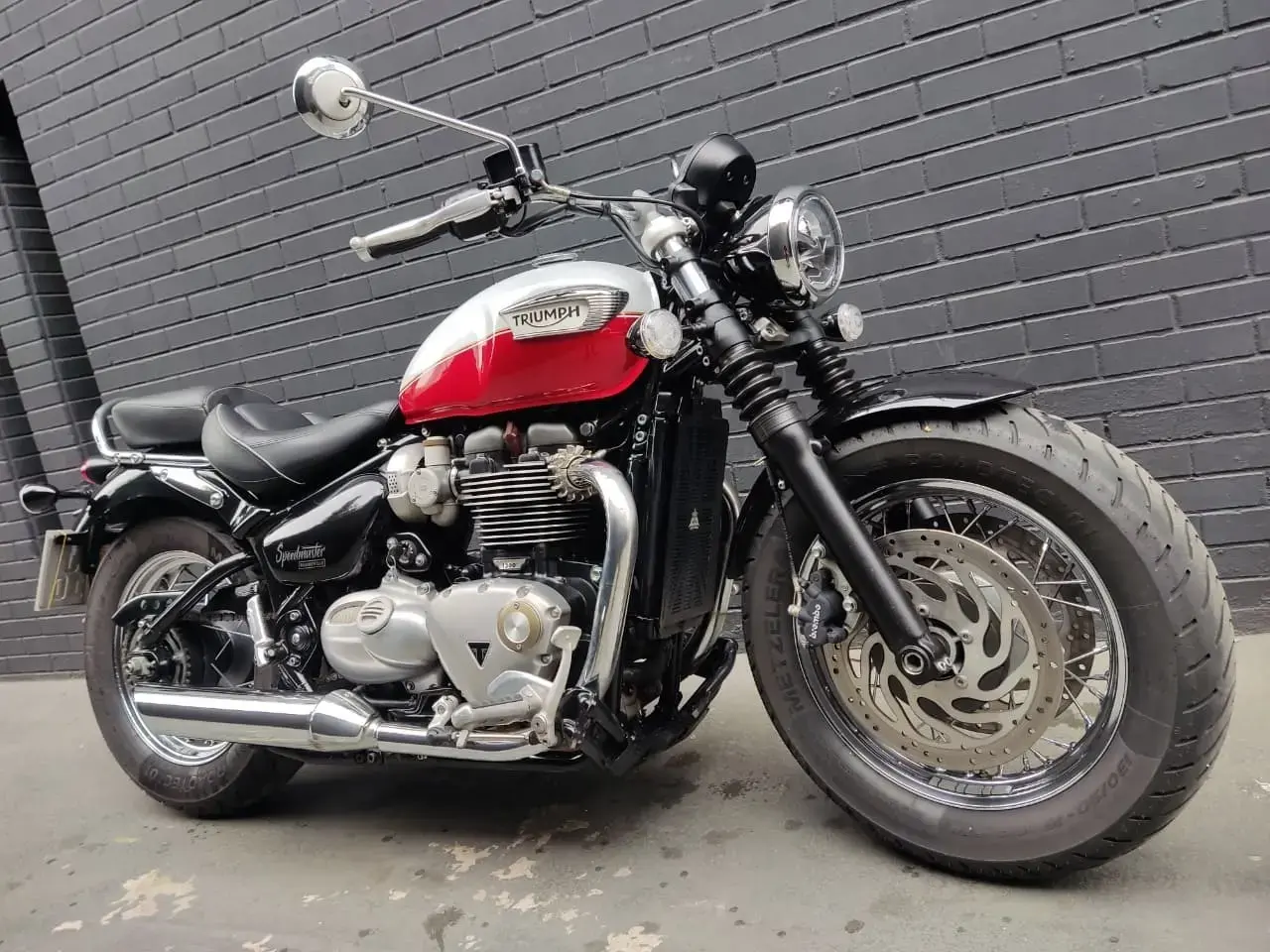 galeria Bonneville Speedmaster