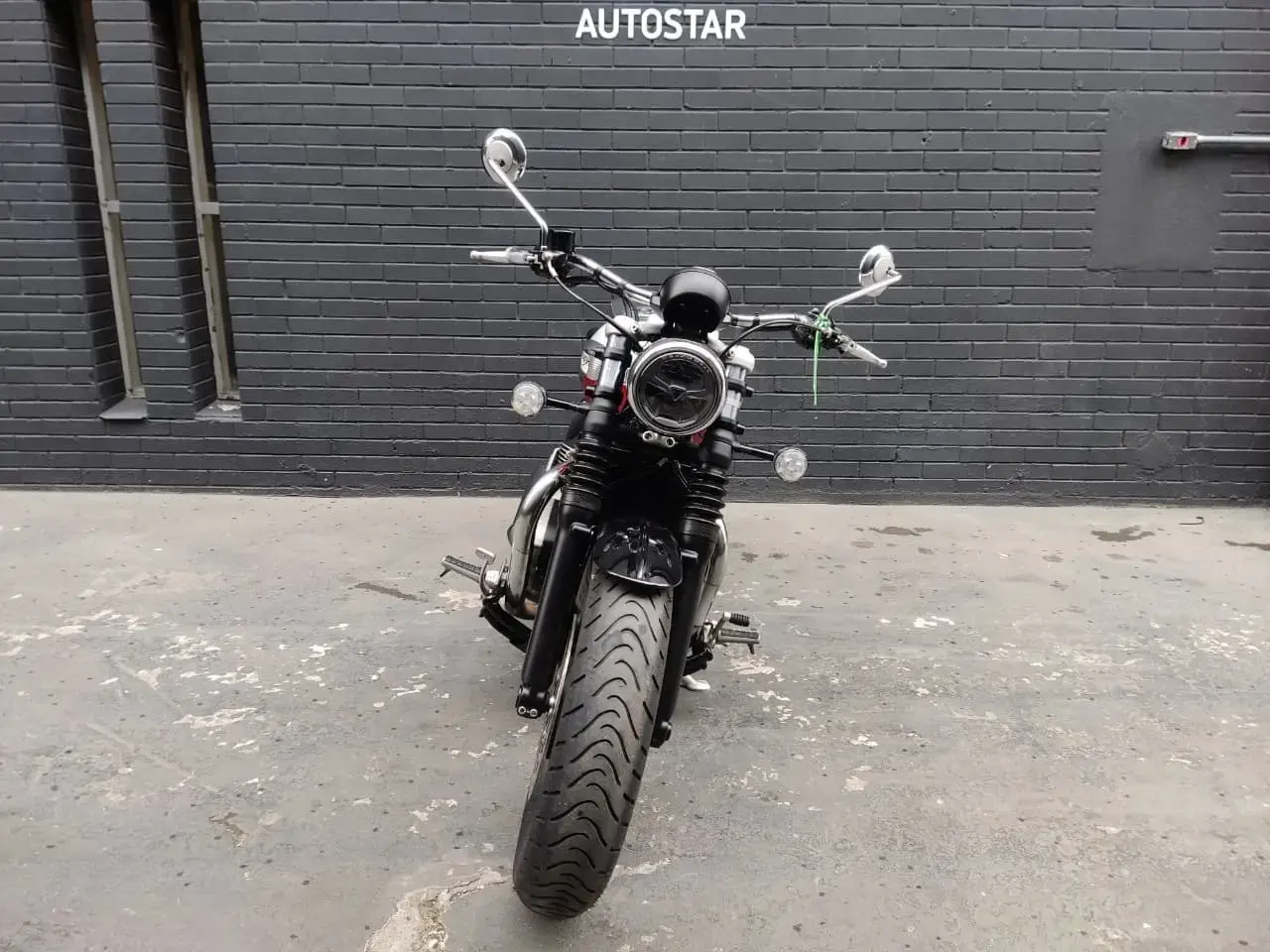 galeria Bonneville Speedmaster