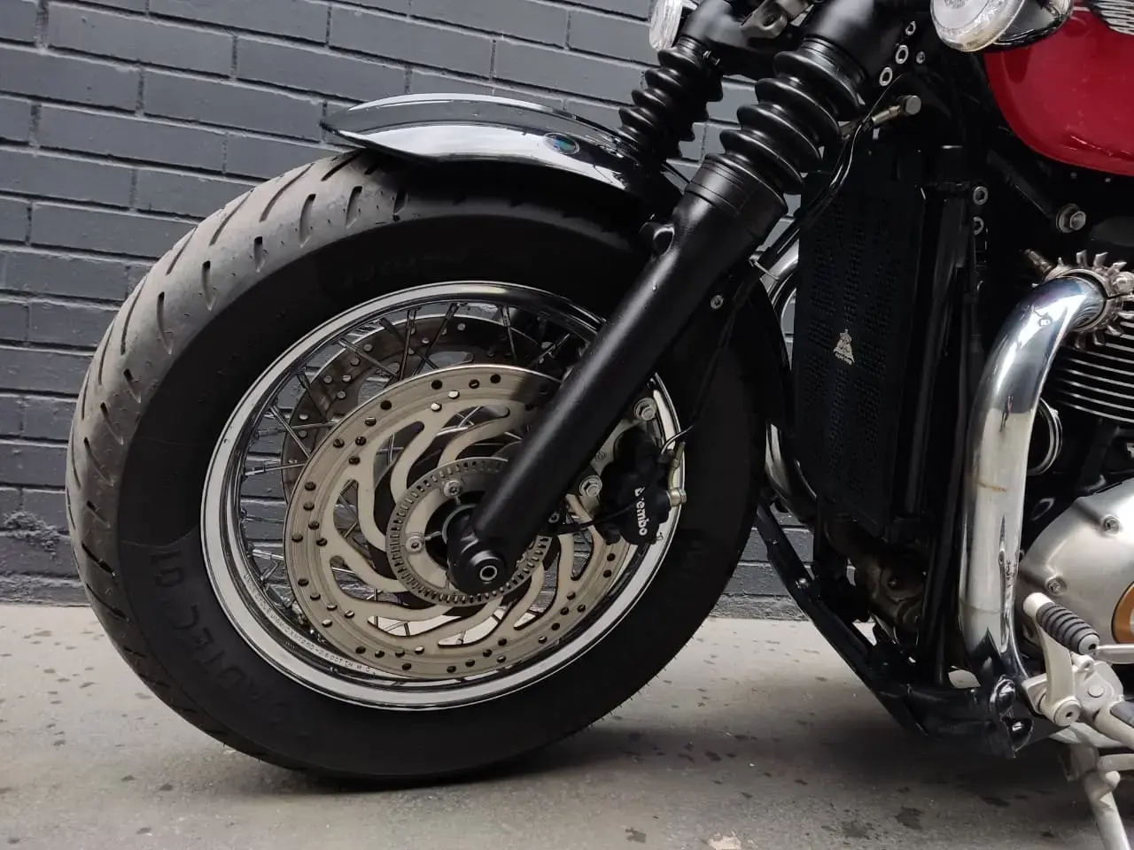 galeria Bonneville Speedmaster