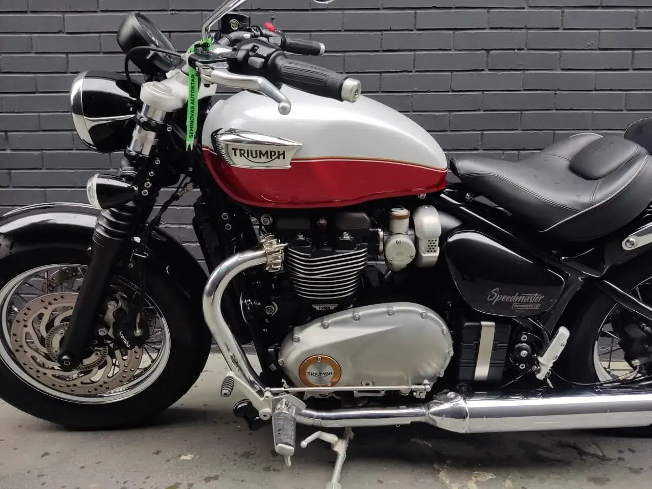 galeria Bonneville Speedmaster