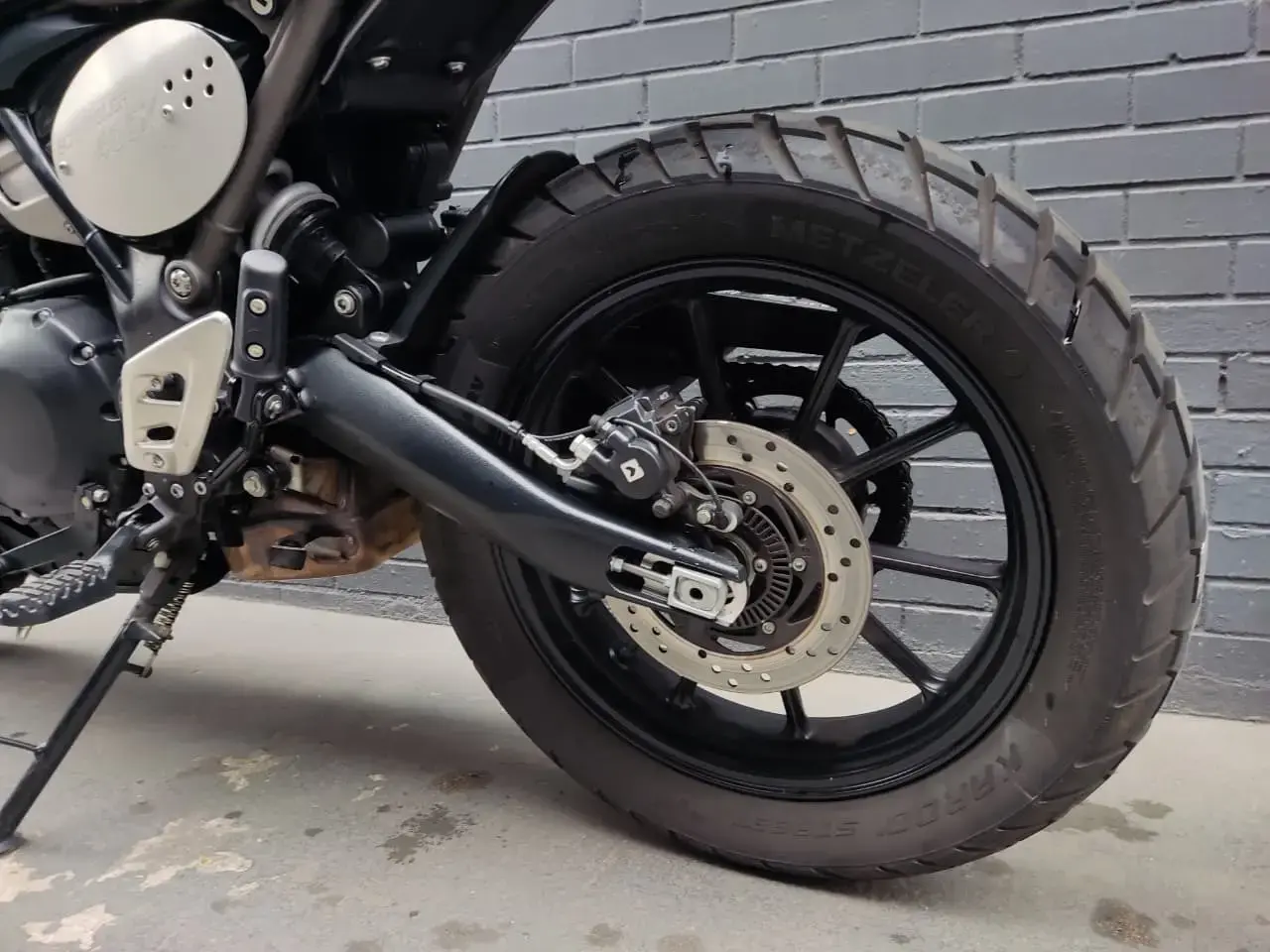galeria Scrambler 400 X