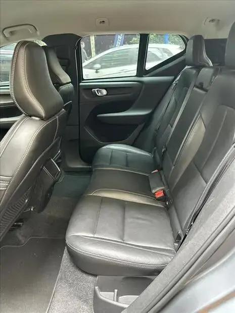 Volvo XC40 2.0 T4 GASOLINA MOMENTUM GEARTRONIC