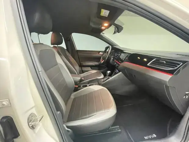 Volkswagen Nivus Highline 1.0 Turbo (Flex) (Aut)
