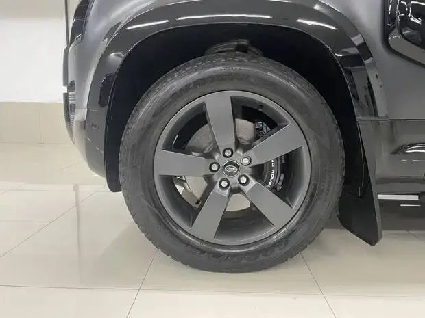 Land Rover Defender 110 X-DY HSE D350 AT (Híb.)