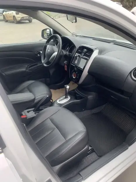 Nissan VERSA 1.6 16V FLEXSTART SL 4P XTRONIC