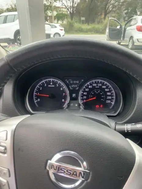 Nissan VERSA 1.6 16V FLEXSTART SL 4P XTRONIC